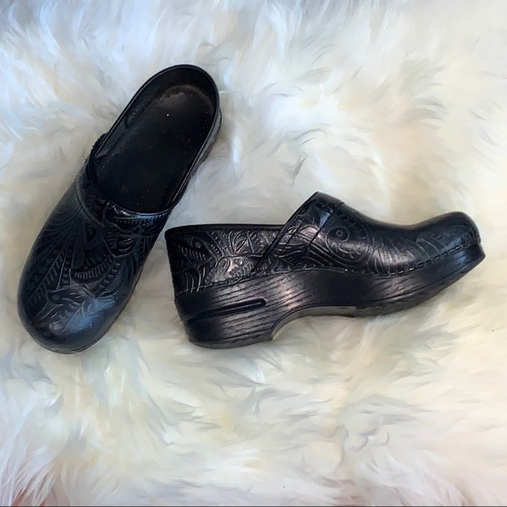 Dansko - Patterned Professional Dress shoe